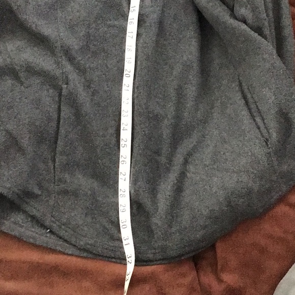 Old Navy Fleece 1/4 Zip pull over for women. 1 is Dark gray 1 is Wine color ,XXL - Picture 8 of 8